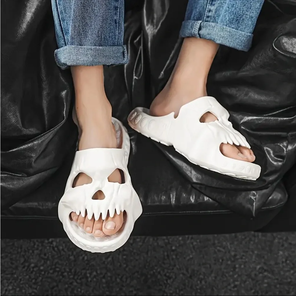 Unisex White Fashion Skull Graphic Casual Non Slip Slippers Open Toe Size 9.5-10